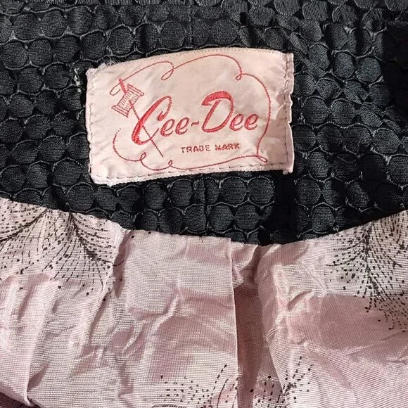 Vintage Cee -Dee Honey Comb Pattern Black Women's Cloak Size 6 ! Read Below ! - Picture 9 of 12